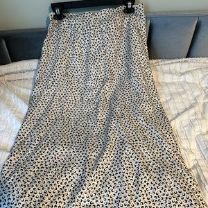 Vince size 8 skirt